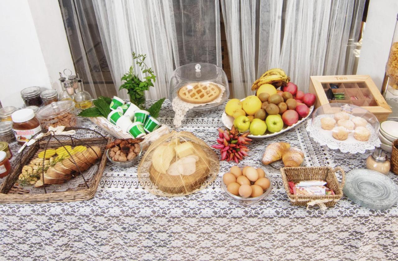 Puntebianche B&B Ceglie Messapica Bagian luar foto